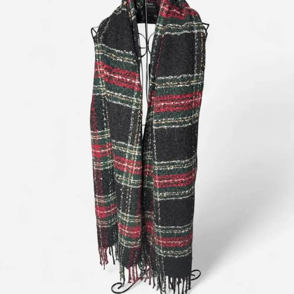 Abercrombie & Fitch Tartan Plaid Blanket Scarf Black Red Green Fringe
